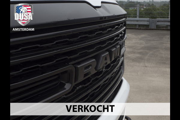 Dodge Ram 1500 Limited 5.7 V8 HEMI E-torque Night Edition / Panoramadak  / Luchtvering / RAMBOX  | Getoonde accessoires zijn verkrijgbaar tegen meerprijs