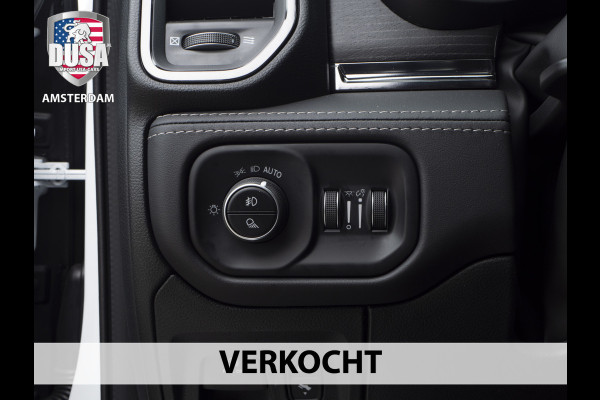 Dodge Ram 1500 Limited 5.7 V8 HEMI E-torque Night Edition / Panoramadak  / Luchtvering / RAMBOX  | Getoonde accessoires zijn verkrijgbaar tegen meerprijs