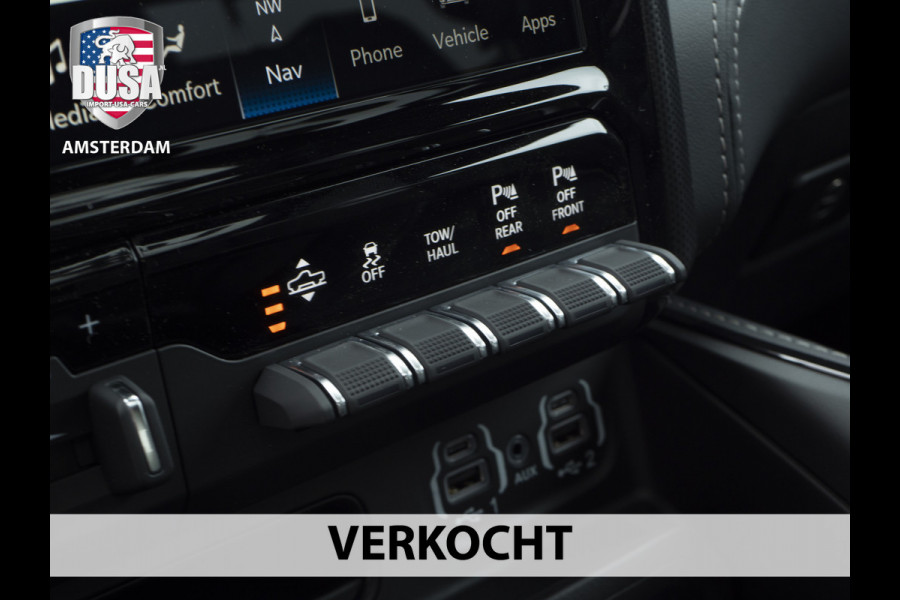 Dodge Ram 1500 Limited 5.7 V8 HEMI E-torque Night Edition / Panoramadak  / Luchtvering / RAMBOX  | Getoonde accessoires zijn verkrijgbaar tegen meerprijs