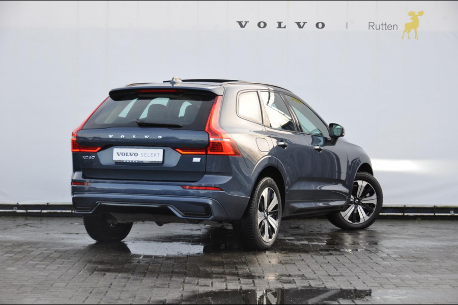 Volvo XC60 T6 350PK Long Range AWD Plus Dark / Adaptieve cruise control / Pilot Assist / Panoramisch schuif-kantel dak / Lederen bekleding / Elektrisch bedienbare voorstoelen met geheugen / Stoelverwarming voor en achter / Apple Carplay /