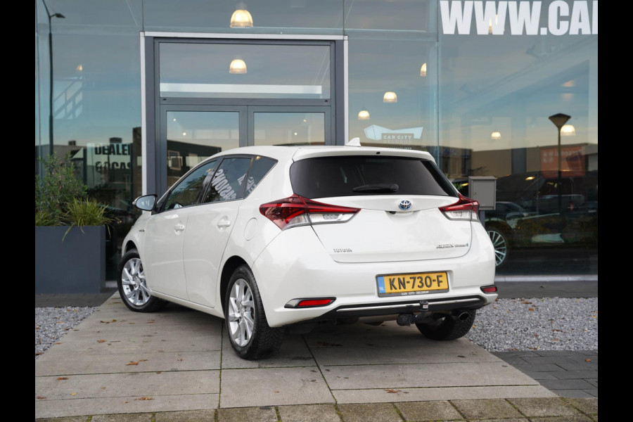 Toyota Auris 1.8 Hybrid Trend / Pano / DAB / Trekhaak / Camera / Navigatie