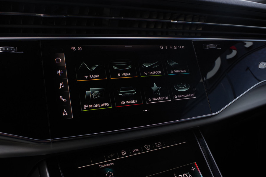 Audi Q8 60 TFSI e 463 PK Quattro Competition Plug-In Hybride, Elek. Trekhaak, Camera, Bang & Olufsen, HUD