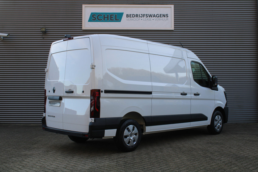 Renault Master T35 2.0 dCi 170pk L2H2 Extra - 2x Schuifdeur - Navigatie - Blind Spot - Camera - Stoelverwarming - Verwarmde voorruit - Rijklaar