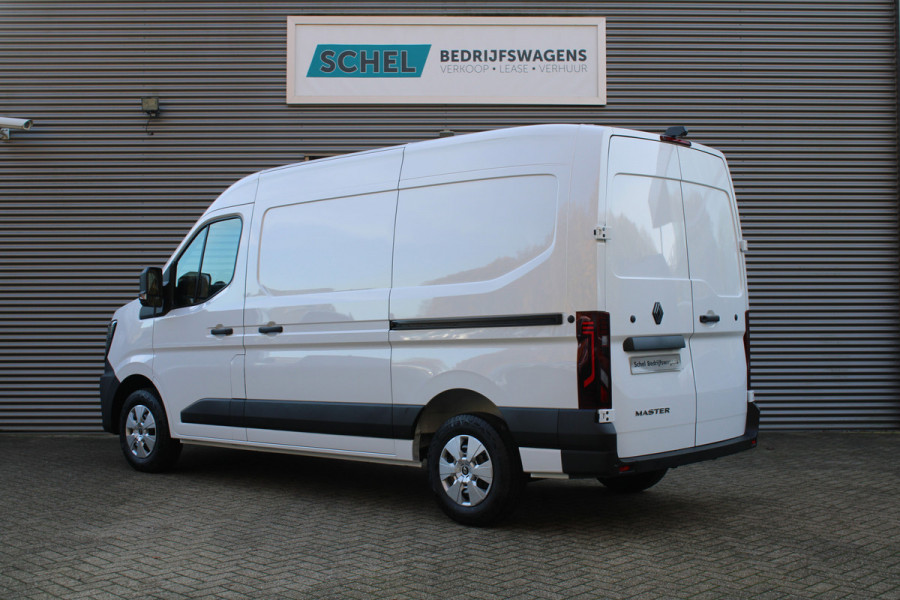 Renault Master T35 2.0 dCi 170pk L2H2 Extra - 2x Schuifdeur - Navigatie - Blind Spot - Camera - Stoelverwarming - Verwarmde voorruit - Rijklaar