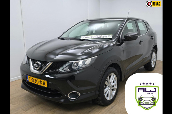 Nissan QASHQAI Occasion automaat | Met trekhaak en parkeercamera | Tweedehands Nissan Qashqai automaat in zwart | Bomvolle auto