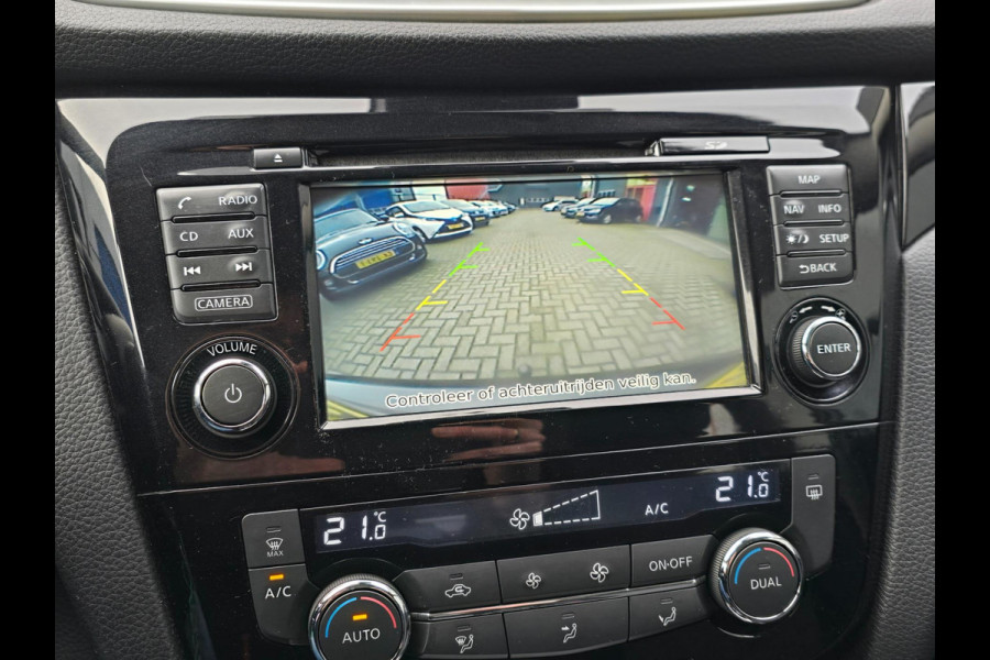 Nissan QASHQAI Occasion automaat | Met trekhaak en parkeercamera | Tweedehands Nissan Qashqai automaat in zwart | Bomvolle auto