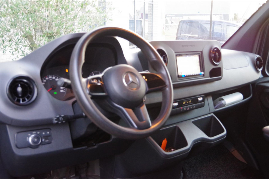 Mercedes-Benz Sprinter 316 2.2 CDI L2H1 AUT. LED, LEDER, TREKHAAK, CRUISE, CAMERA, NAVI, CLIMA, STOELVERWARMING, MISTLAMPEN