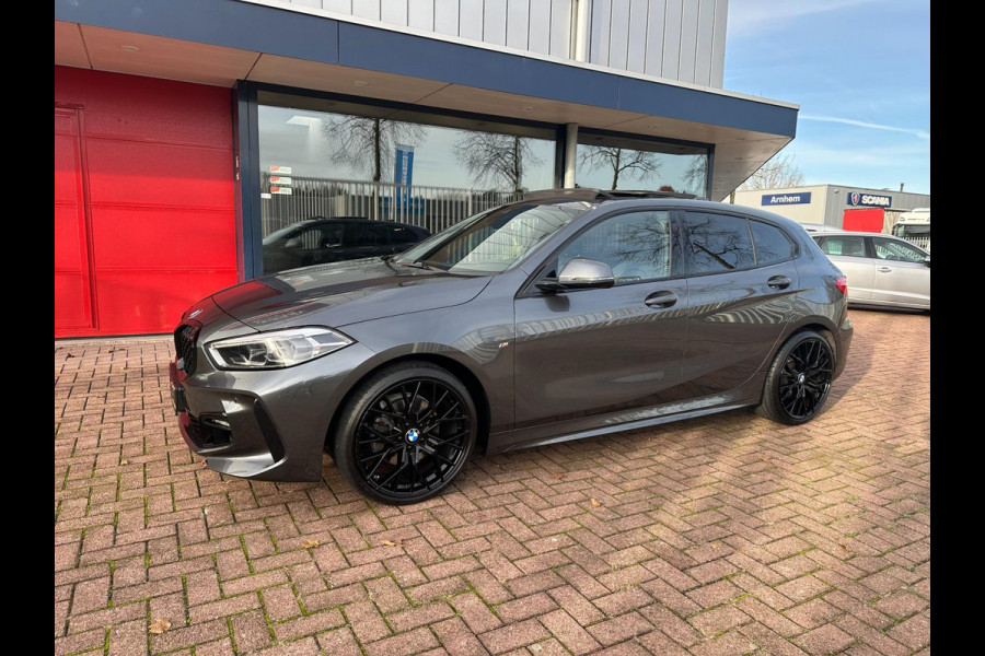 BMW 1-serie 118i M Sport | Pano*HUD*Live Cockpit*Keyless