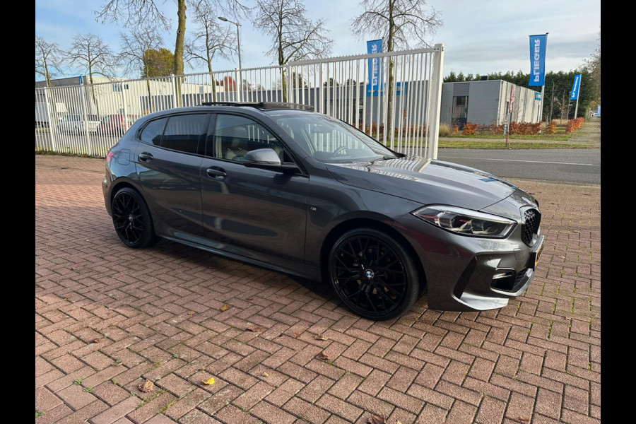 BMW 1-serie 118i M Sport | Pano*HUD*Live Cockpit*Keyless