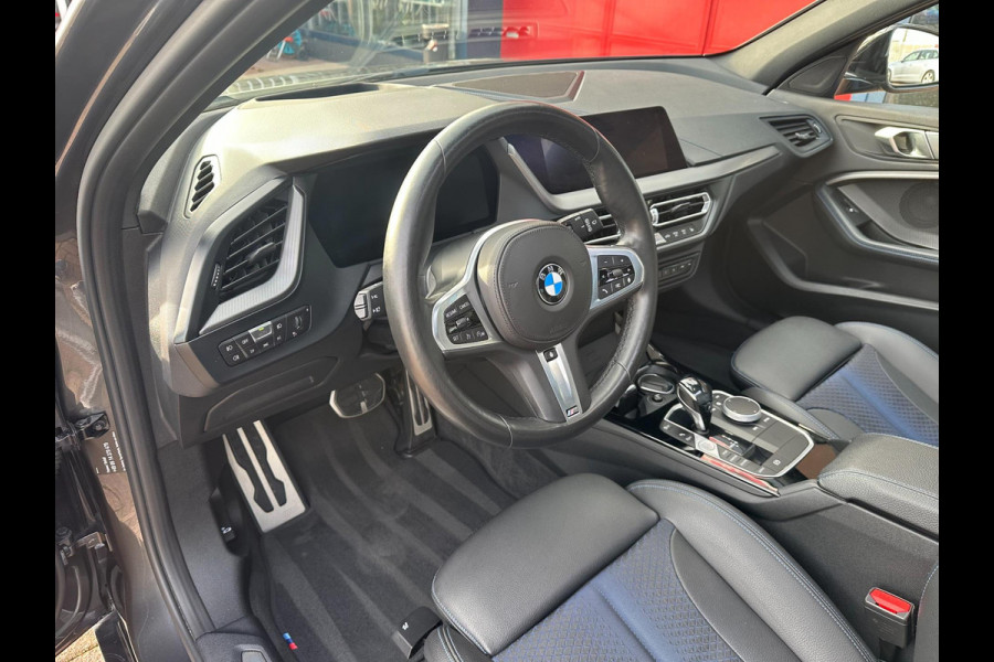 BMW 1-serie 118i M Sport | Pano*HUD*Live Cockpit*Keyless