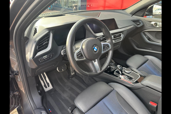 BMW 1-serie 118i M Sport | Pano*HUD*Live Cockpit*Keyless