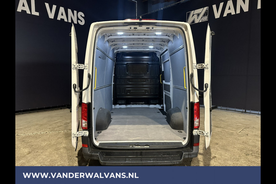 Volkswagen Crafter 2.0 TDI 140pk L3H3 L2H2 Euro6 Airco | Camera | Apple Carplay | Android Auto Parkeersensoren, Bijrijdersbank