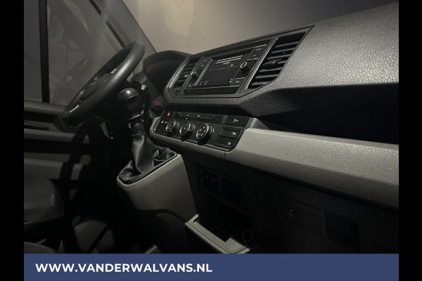 Volkswagen Crafter 2.0 TDI 140pk L3H3 L2H2 Euro6 Airco | Camera | Apple Carplay | Android Auto Parkeersensoren, Bijrijdersbank