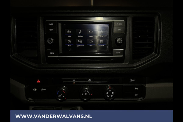 Volkswagen Crafter 2.0 TDI 140pk L3H3 L2H2 Euro6 Airco | Camera | Apple Carplay | Android Auto Parkeersensoren, Bijrijdersbank