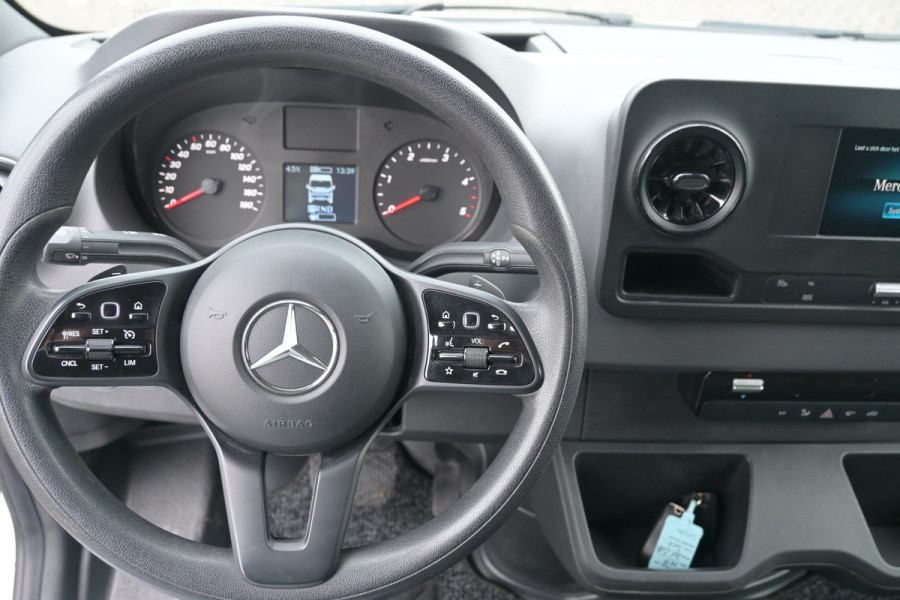 Mercedes-Benz Sprinter 316 CDI L2H2 3500 kg trekhaak, MBUX met camera, Comfort stoel