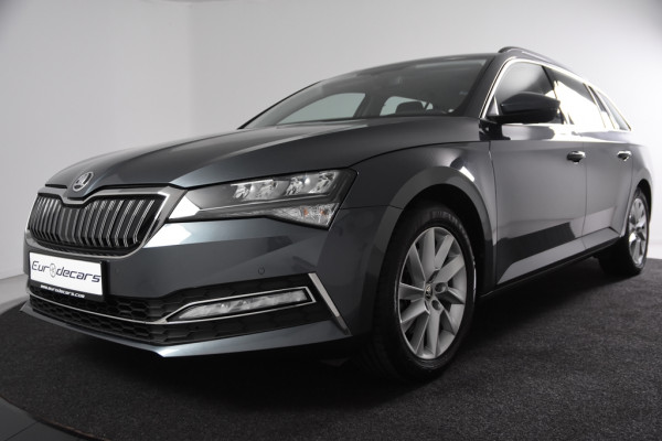 Škoda Superb Combi 1.4 iV Ambition *Navigatie*Camera*Carplay*LED*DAB*