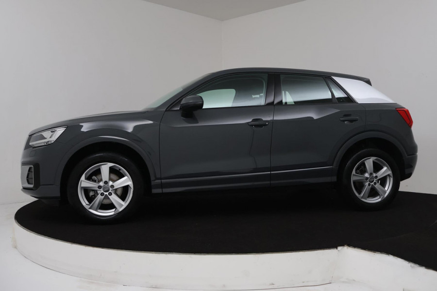 Audi Q2 30 TFSI Sport (CAMERA, TREKHAAK, NAVIGATIE, PARKEERSENSOREN, CLIMATE CONTROL, CRUISE CONTROL, NL-AUTO, GOED ONDERHOUDEN)