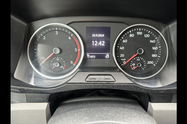 Volkswagen Crafter 35 2.0 TDI 140PK EURO6 L3H3 Achteruitrijcamera /Cruise control/trekhaak