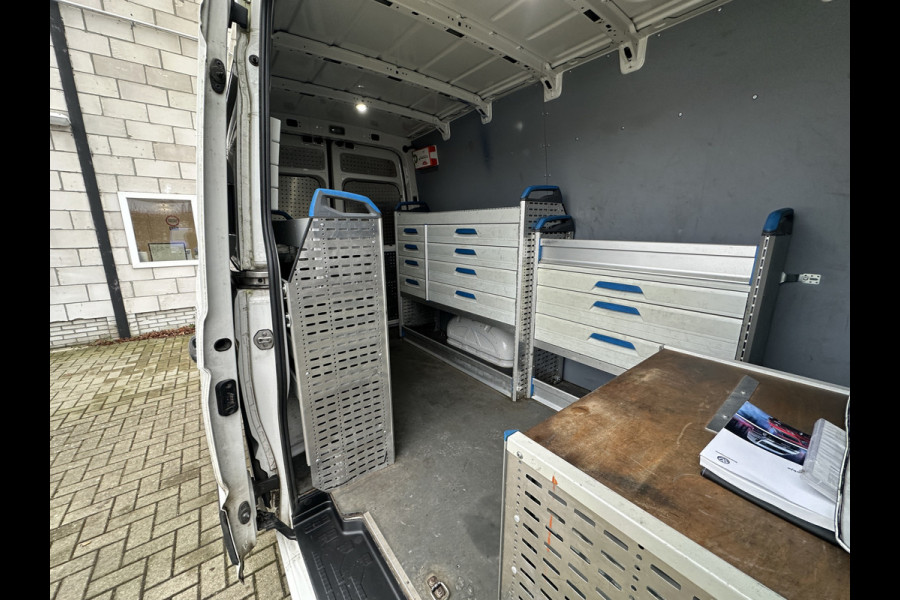 Volkswagen Crafter 35 2.0 TDI 140PK EURO6 L3H3 Achteruitrijcamera /Cruise control/trekhaak