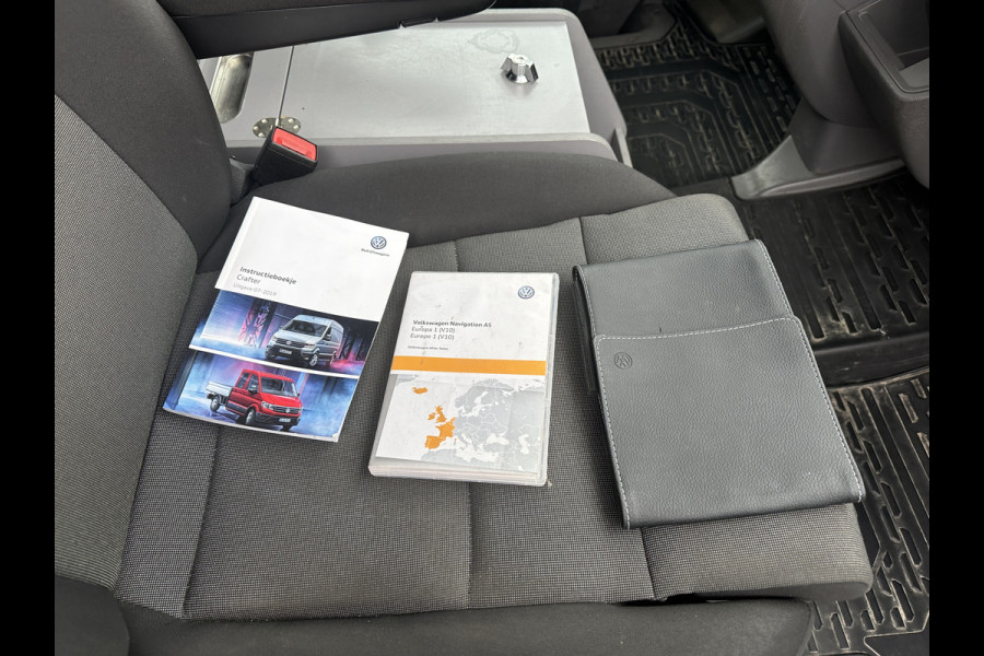 Volkswagen Crafter 35 2.0 TDI 140PK EURO6 L3H3 Achteruitrijcamera /Cruise control/trekhaak