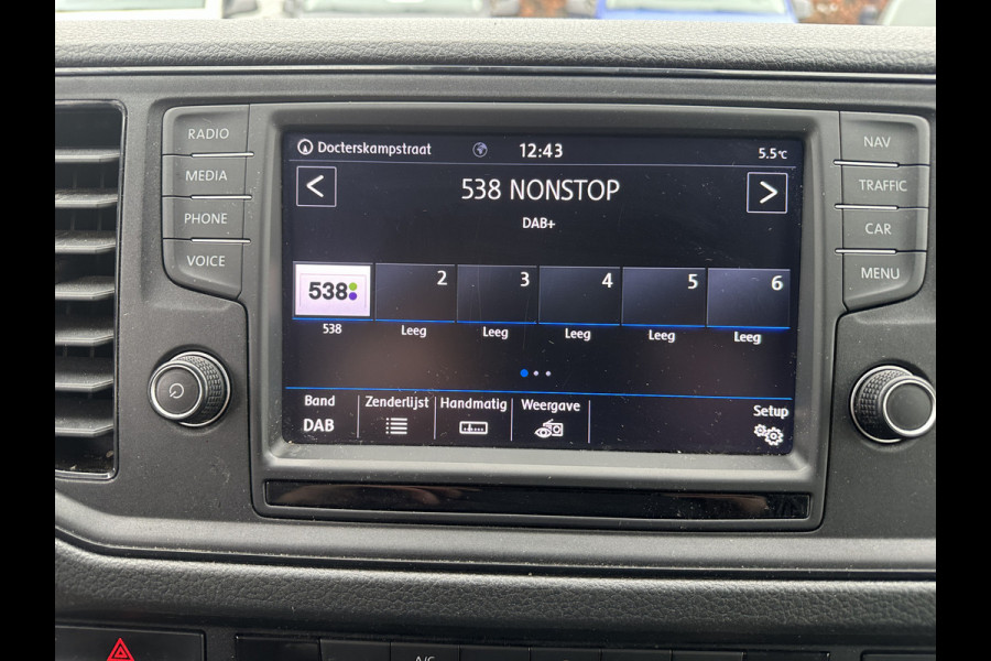 Volkswagen Crafter 35 2.0 TDI 140PK EURO6 L3H3 Achteruitrijcamera /Cruise control/trekhaak