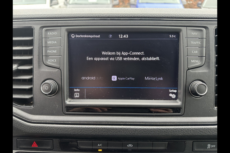 Volkswagen Crafter 35 2.0 TDI 140PK EURO6 L3H3 Achteruitrijcamera /Cruise control/trekhaak
