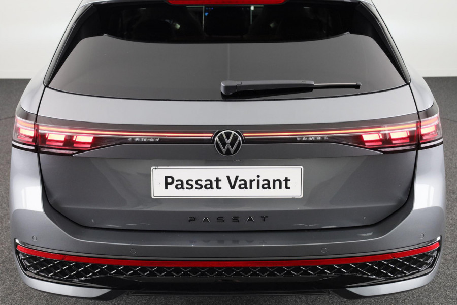 Volkswagen Passat Variant R-Line Business 1.5 eHybrid 150 kW / 204 pk Varian t 6 versn. DSG