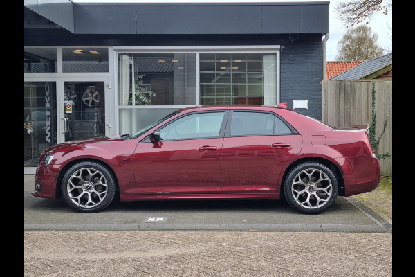 Chrysler 300C 3.6 V6 Bourgundy / LEDER / STOELVERW. / BEATS AUDIO / CLIMA /