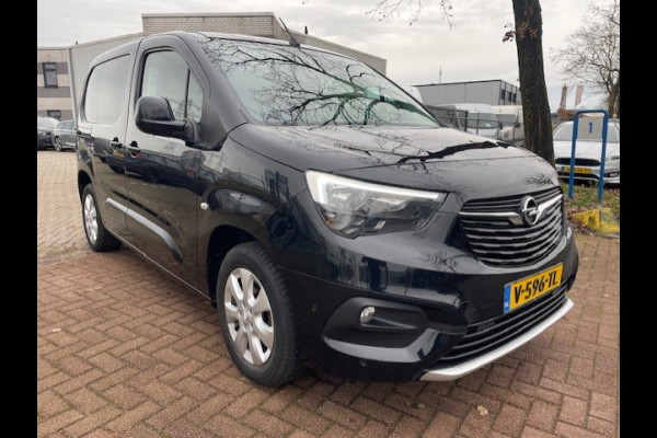 Opel Combo 1.6D L1 H1 Innovation+ Airco/ECC,Cruisecontrol,Navigatie,DAB