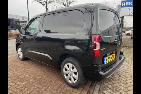 Opel Combo 1.6D L1 H1 Innovation+ Airco/ECC,Cruisecontrol,Navigatie,DAB