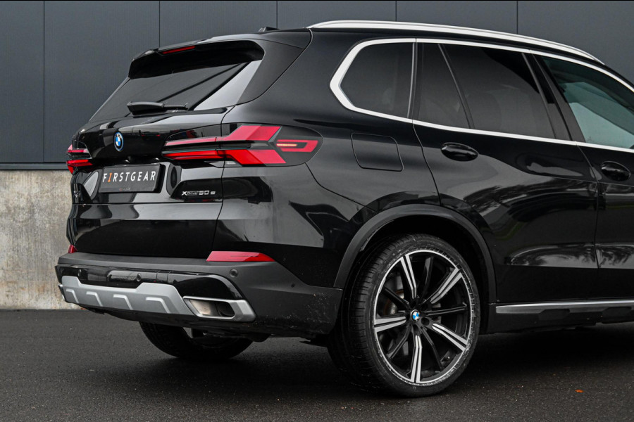 BMW X5 xDrive50e *Luchtvering / Keyless-entry / Elektr. Trekhaak / Stoelverwarming voor + achter / 20 inch*