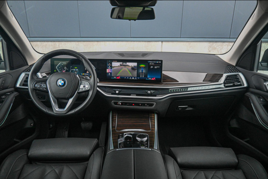 BMW X5 xDrive50e *Luchtvering / Keyless-entry / Elektr. Trekhaak / Stoelverwarming voor + achter / 20 inch*