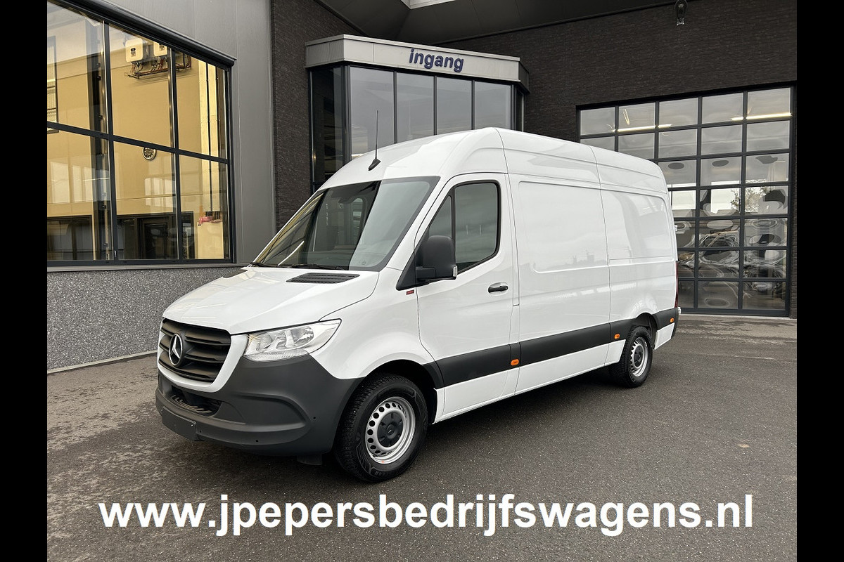 Mercedes-Benz Sprinter 317 CDI L2 H2 MBUX / Camera / Navigatie / Parkeersensoren / Cruise control / Airco / 270 Graden achterdeuren