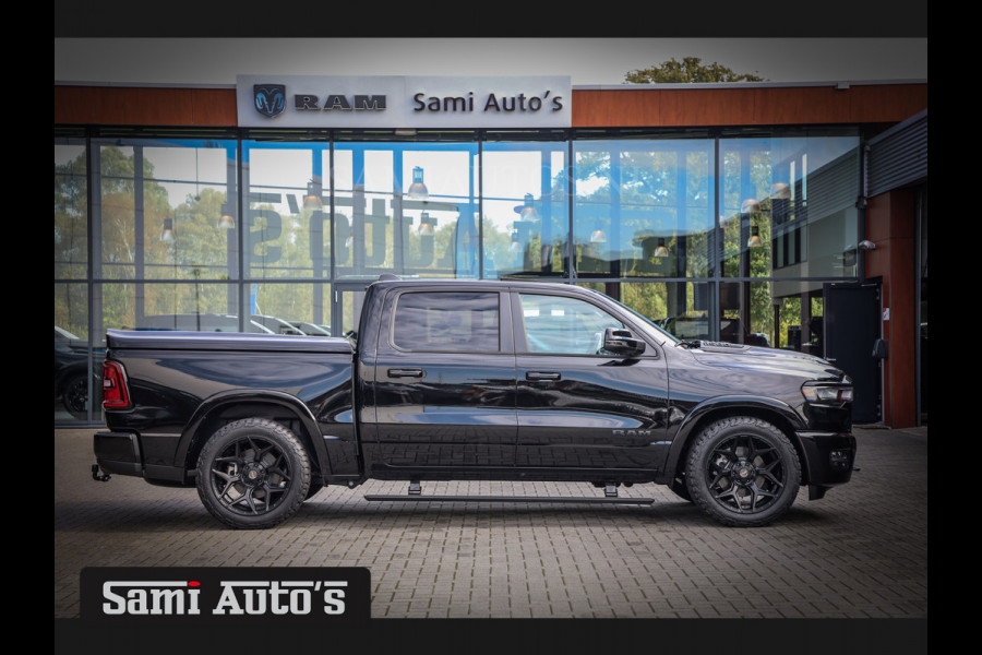 Dodge Ram NIGHT PREMIUM | BOM VOL + 14.4 INCH SCHERM | LUCHTVERING | HUD | 420PK 636 Nm | PRIJS MET LPG EN COVER EN GARANTIE | DUBBELE CABINE | PICK UP | 5 PERSOONS | DC | GRIJSKENTEKEN | VOORRAAD NR 2282 - 3332