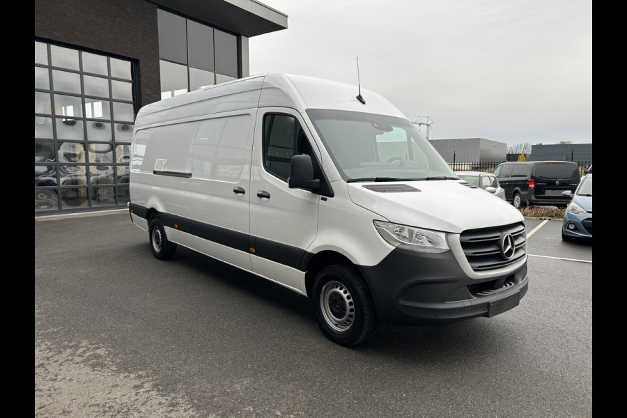 Mercedes-Benz Sprinter 317 CDI L3 H2 9G-TRONIC / MBUX / Navigatie / Camera / Parkeersensoren / Cruise control / Airco / 270 Graden achterdeuren