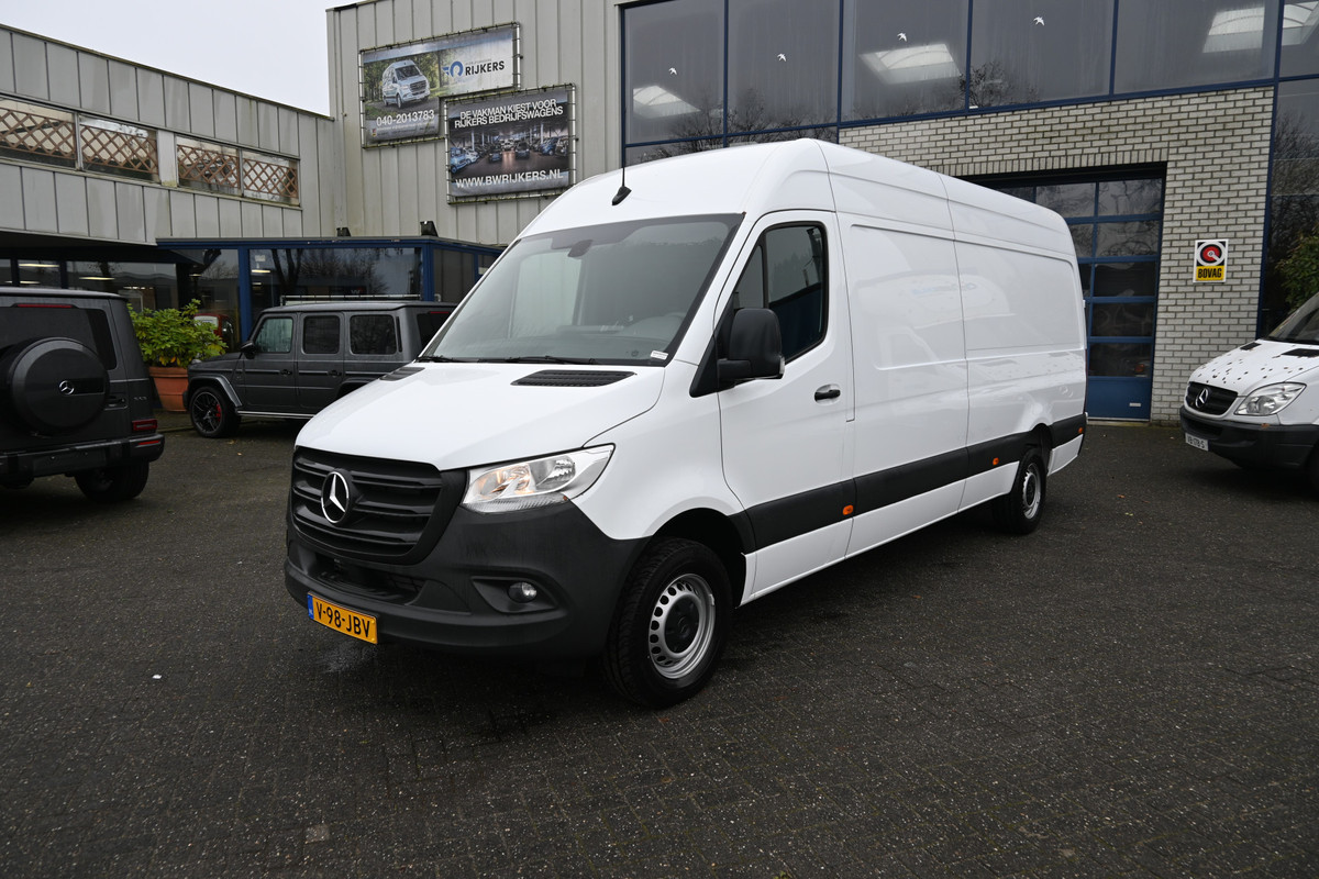 Mercedes-Benz Sprinter 317 CDI L3H2 RWD MBUX met camera, Brake assist, Geveerde stoel