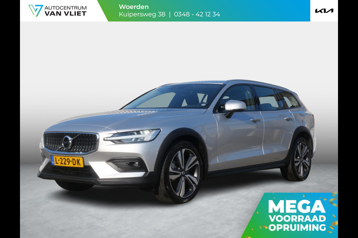 Volvo V60 Cross Country 2.0 B5 AWD Pro | Leder | Adapt. Cruise | CarPlay | Navi | Clima | Elek. stoelen + geheugen | 19'' LM | Camera