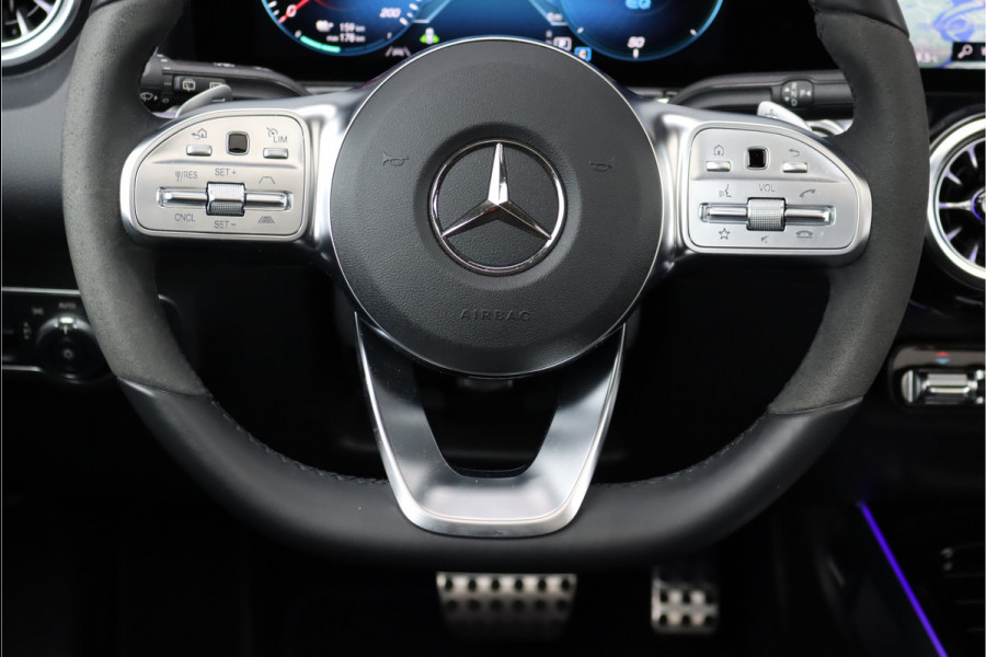 Mercedes-Benz EQB 350 4MATIC AMG Line 67 kWh | Panoramadak | Distronic+ | Burmester | Memory | Augmented Reality | Zitcomfortpakket | Sfeerverlichting | Surround Camera |