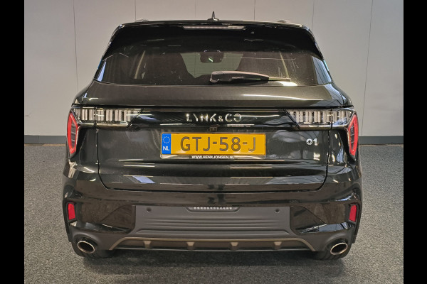 Lynk & Co 01 1.5 PHEV 6,6 kW  *360° Camera* Pano/dak Apple/Carplay Adaptive/Cruise Rijklaar + 12 maanden Bovag-garantie Henk Jongen Auto's in Helmond,  al 50 jaar service zoals 't hoort!