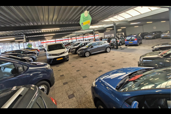 Lynk & Co 01 1.5 PHEV 6,6 kW  *360° Camera* Pano/dak Apple/Carplay Adaptive/Cruise Rijklaar + 12 maanden Bovag-garantie Henk Jongen Auto's in Helmond,  al 50 jaar service zoals 't hoort!