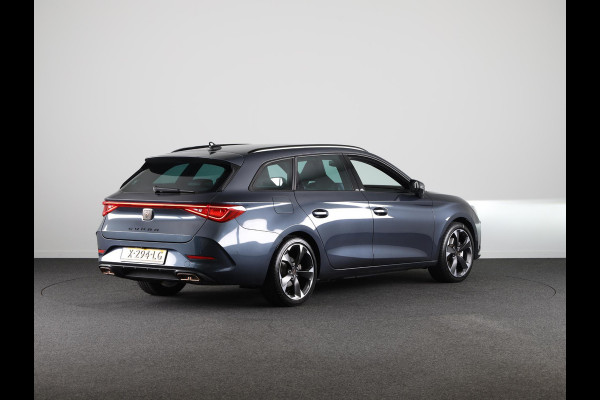 CUPRA Leon Sportstourer 1.4 e-Hybrid Business 204 pk Plug in Hybrid | Elektr. trekhaak  | Verlengde garantie | Navigatie  | Parkeersensoren (Park assist) | Achteruitrijcamera | Stoelverwarming |