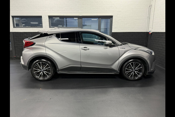 Toyota C-HR 1.8 Hybrid Bi-Tone Plus Sport, Leder, Camera, JBL, DAB