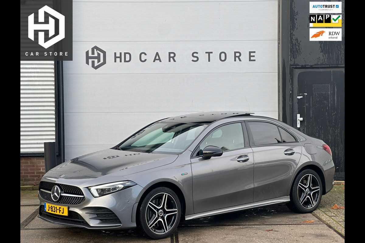 Mercedes-Benz A-Klasse 250 e AMG Pano|Memory|Sfeer|Dealer Onderhouden