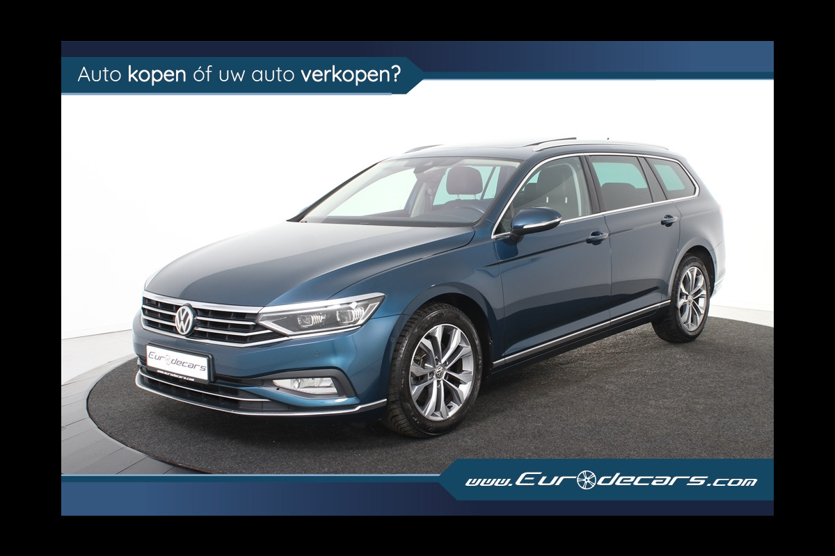 Volkswagen Passat 1.5 TSI Elegance iQ *Panoramadak*Leer*Trekhaak*Full-option*