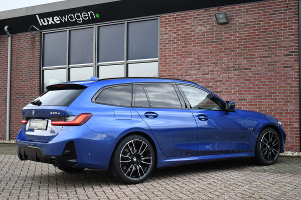 BMW 3 Serie Touring 330e M-Sport ACC El-zetels Camera 19inch Shadowline