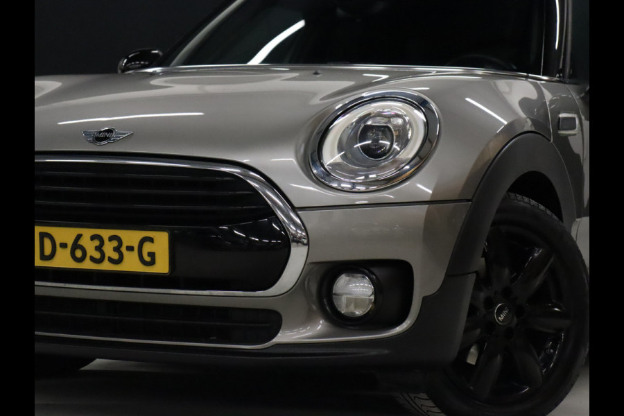 MINI Clubman 1.5 Cooper Business [JCW, CRUISE CONTROL, BLUETOOTH, CLIMATE, STOELVERWARMING, PDC, HALF ALCANTARA, NAVIGATIE, NIEUWSTAAT]