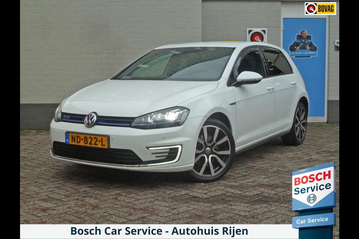 Volkswagen Golf 1.4 TSI GTE Connected Series|Navi|Dodehoekdetectie|LED|Cruise-Control|Origineel-NL