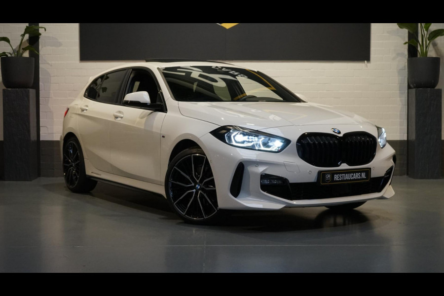 BMW 1-serie 120i M-sport Shadow Line AUTOMAAT-CAMERA-CLIMA-KEYLESS-NAVIGATIE PROF-PANORAMA-SCHAALSTOELEN