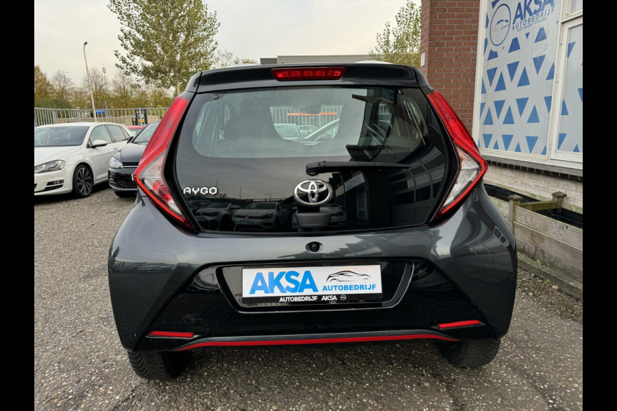 Toyota Aygo 1.0 VVT-i x-play 72pk Automaat/Camera/CarPlay/Garantie/Bluetooth/