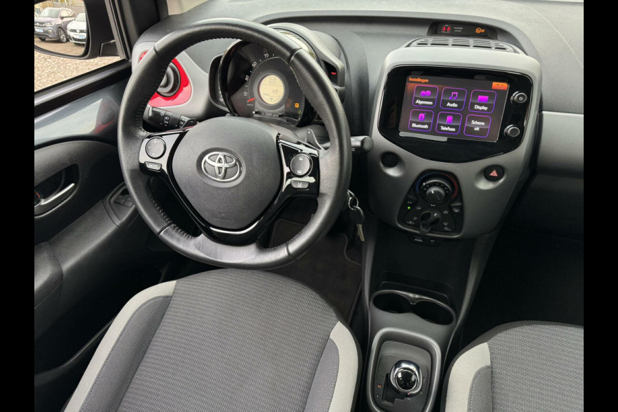 Toyota Aygo 1.0 VVT-i x-play 72pk Automaat/Camera/CarPlay/Garantie/Bluetooth/